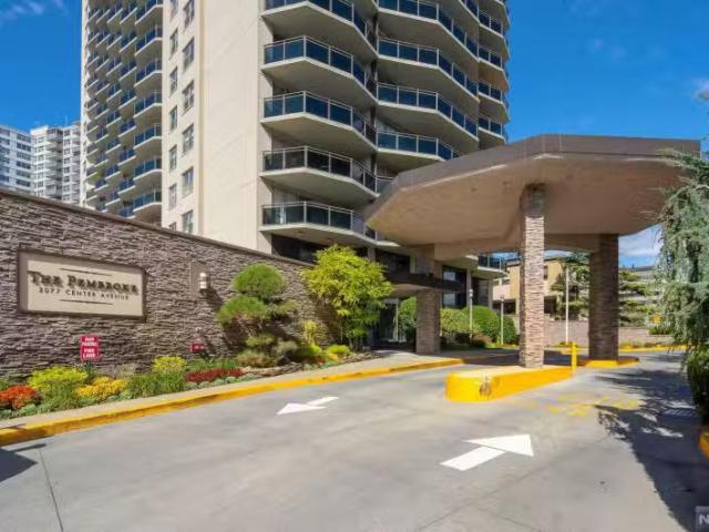 Condo for sale in Fort Lee Condo for sale in Fort Lee