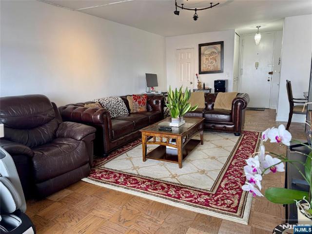 House for sale in Fort Lee, New Jersey