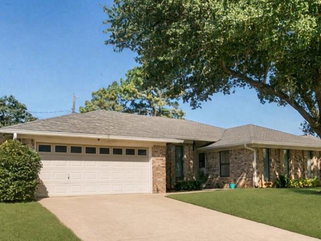 House for sale in Hurst, Tarrant County