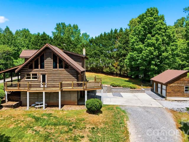 House for sale in Hiddenite, North Carolina