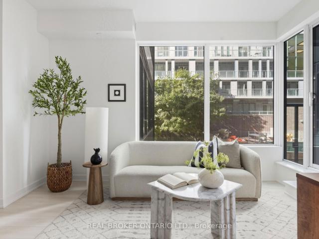Condo for sale in Toronto, Golden Horseshoe