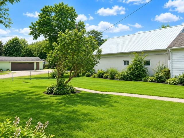 House for sale in Whiteside, Illinois
