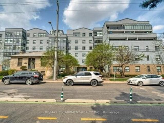 Condo for rent in Ancaster, Ontario