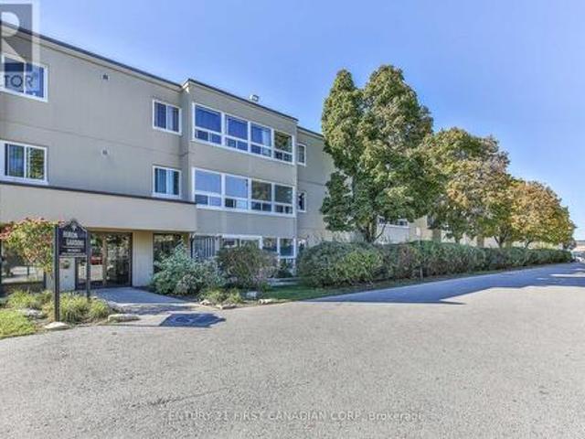 Condo for sale in Huron Heights, London