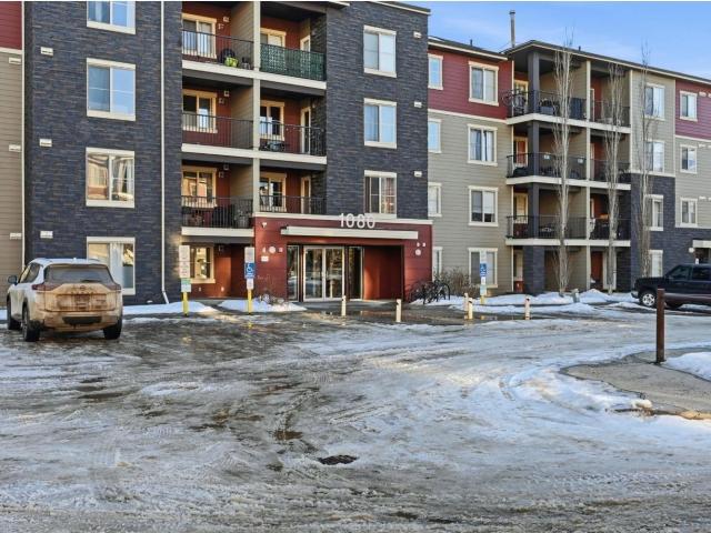 Apartment for sale in Wedgewood, Alberta