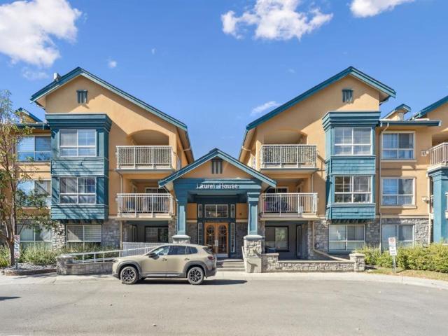 Apartment for sale in Northwest, Alberta