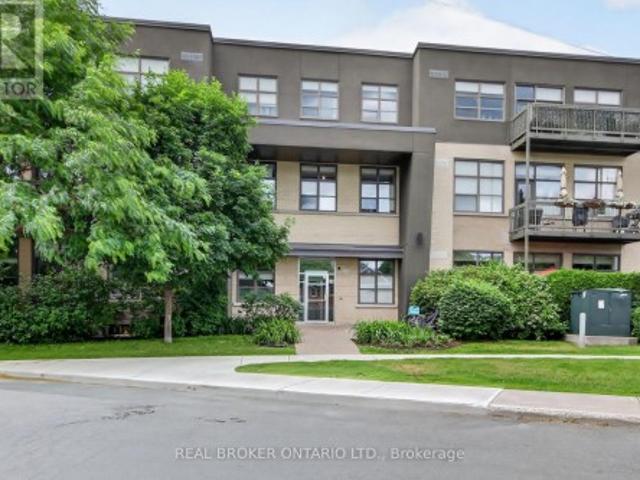 Condo for sale in Rideau-Vanier, Ottawa