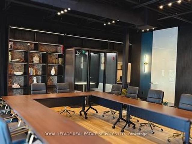 Commercial for rent in Oakville, Ontario