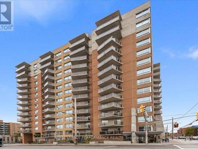 Condo for sale in Somerset, Ottawa
