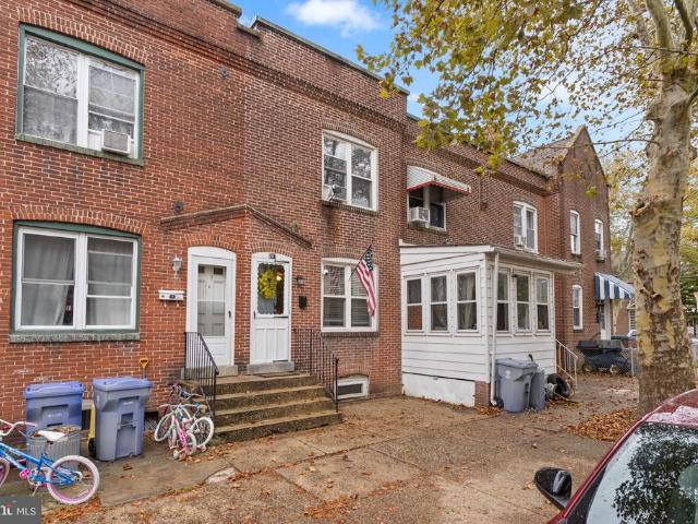 Townhouse for sale in Florence, New Jersey