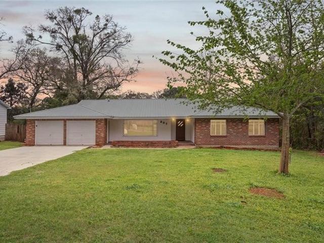 House for sale in Chickasaw, Alabama