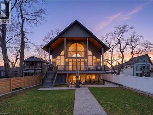 House for sale in Ancaster, Ontario
