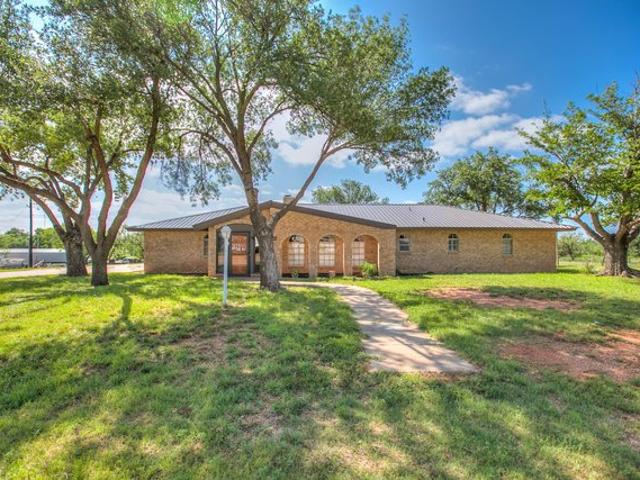 House for sale in Bronte, Texas