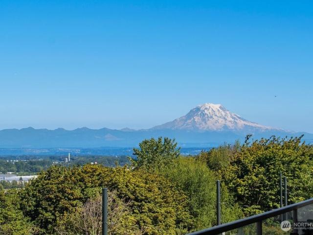 Condo for sale in Tacoma, Washington