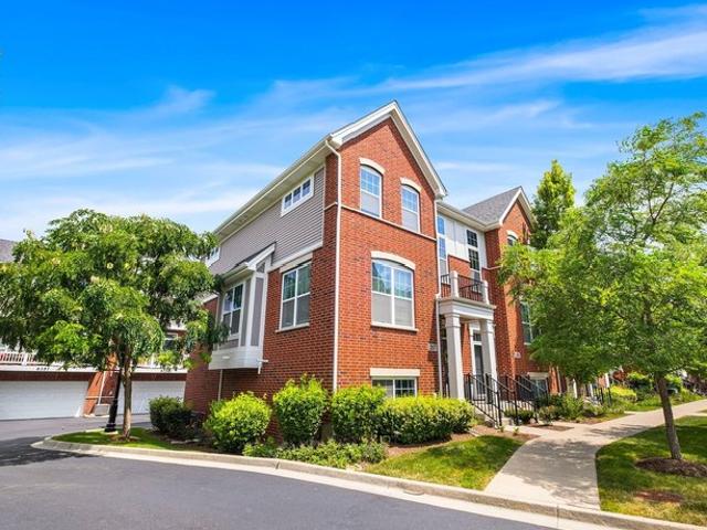 Townhouse for sale in Morton Grove, Illinois