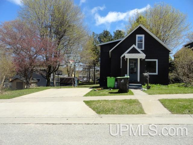 House for sale in Munising, Michigan