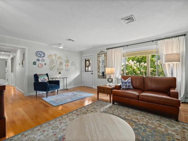 House for sale in Rye Beach, Huron