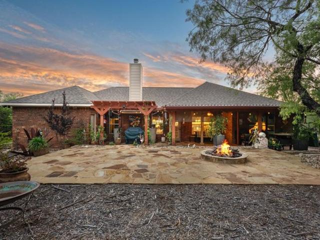 House for sale in Spicewood, Texas