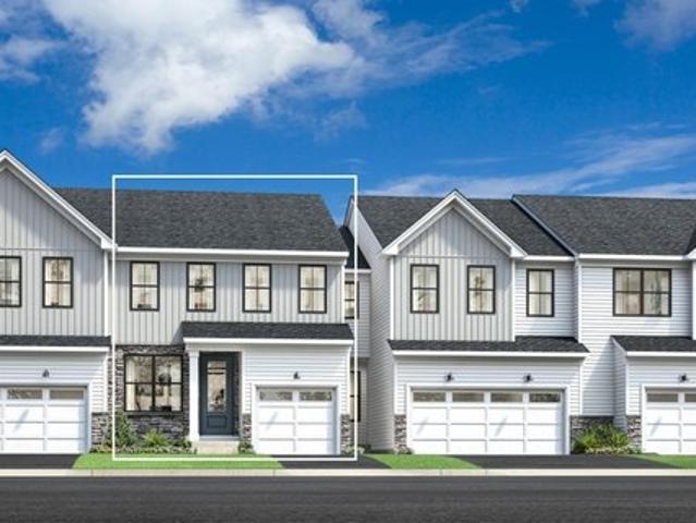 Townhouse for sale in Chester, Pennsylvania