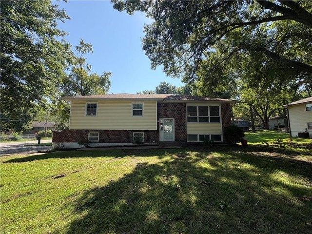 House for sale in Kearney, Missouri