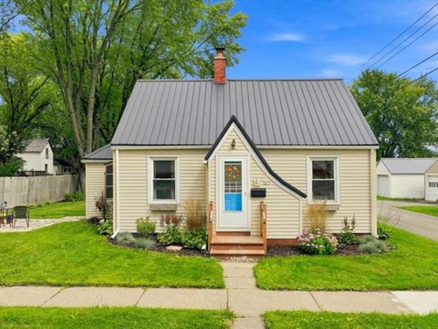 House for sale in Marshfield, Wood County