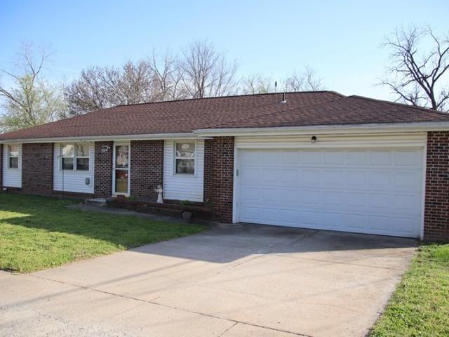 House for sale in Stone, Missouri
