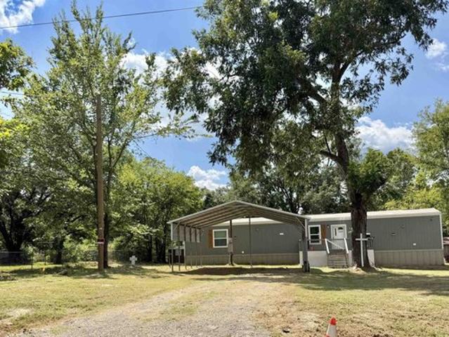 House for sale in Morris, Texas