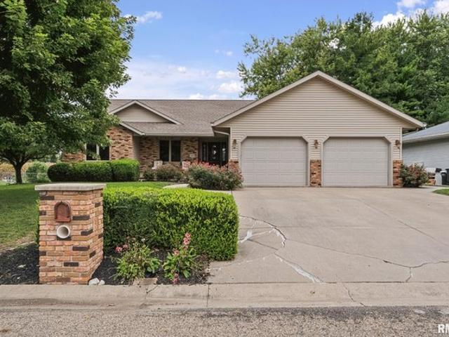 House for sale in Delavan, Tazewell County