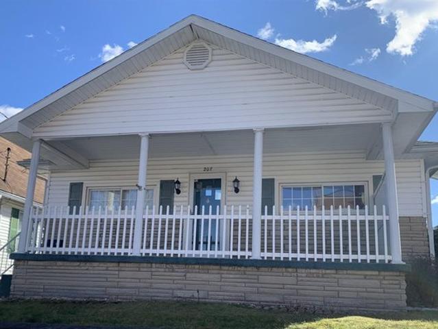 House for sale in Fairmont, West Virginia