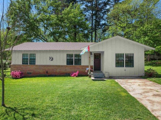 House for sale in Morris, Texas