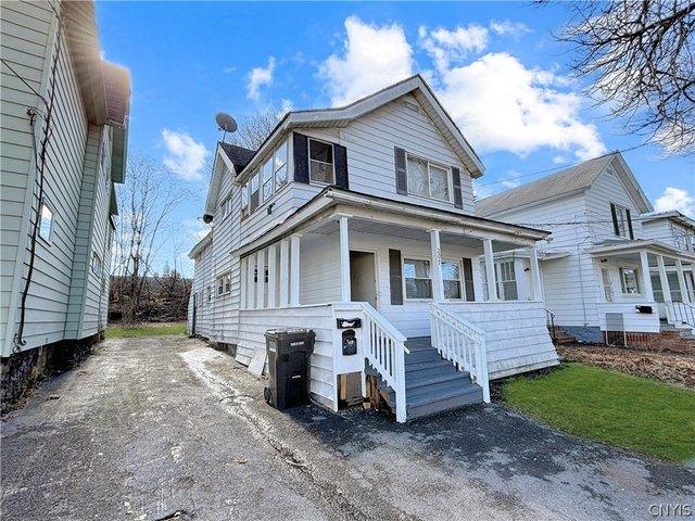 House for sale in Syracuse, New York