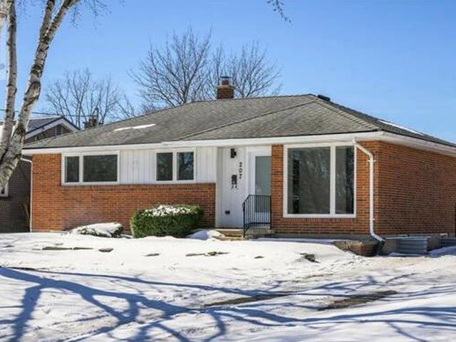 House for sale in London