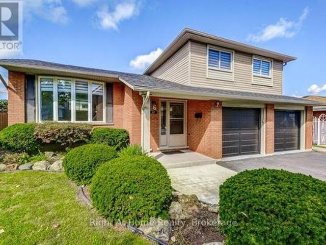 House for sale in Ancaster, Ontario