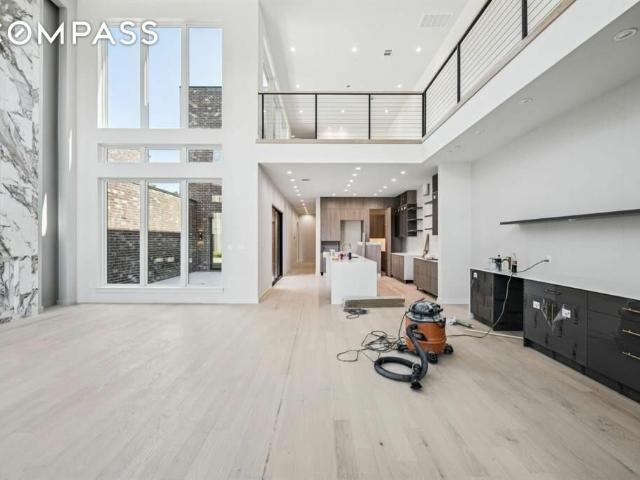 Townhouse for sale in Roanoke