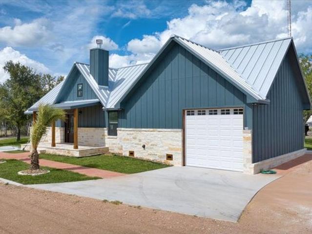 House for sale in Doss, Texas