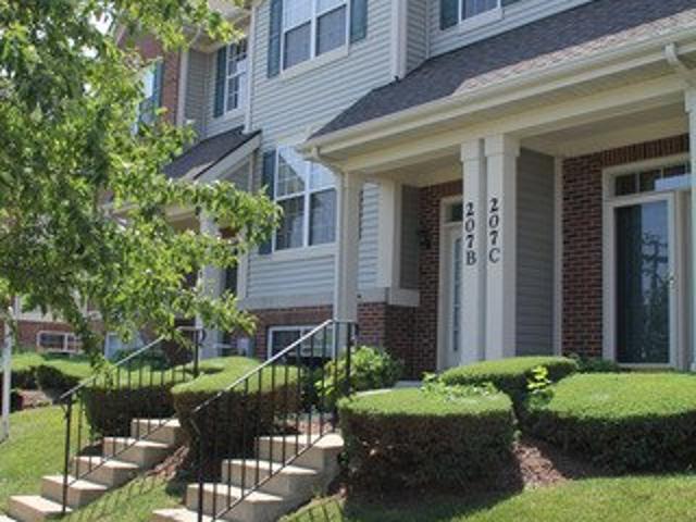Townhouse for sale in Mount Prospect, Cook County