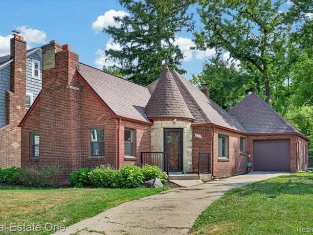 House for sale in Pontiac, Michigan