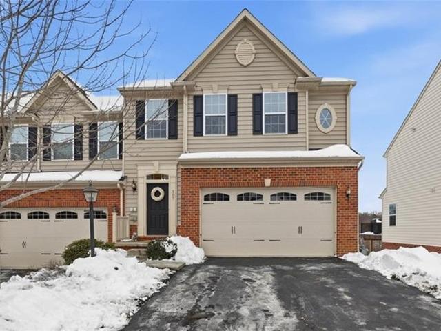 Townhouse for sale in Coraopolis, Pennsylvania