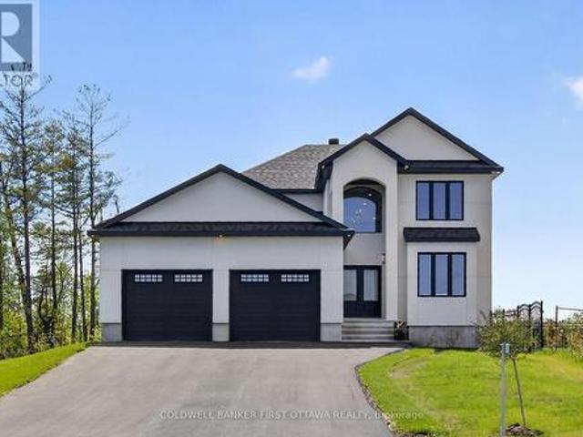 House for sale in Renfrew, Ontario