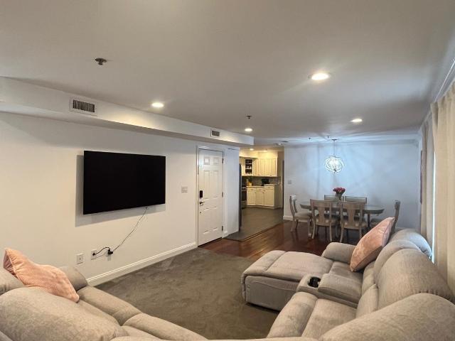 Condo for sale in Hudson, New Jersey