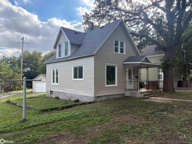 House for sale in Iowa Falls, Hardin County