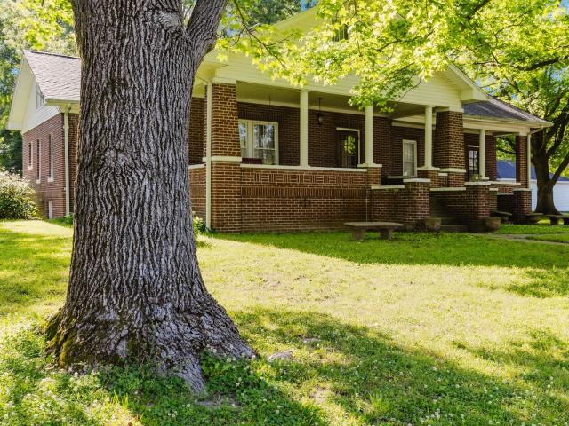 House for sale in Cambria, Illinois