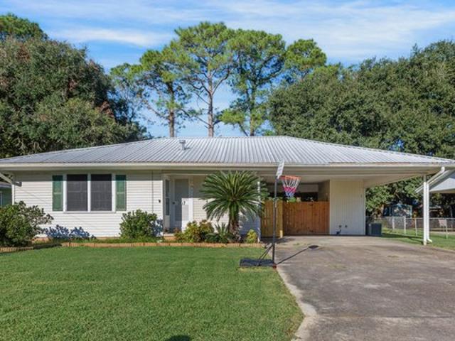 House for sale in New Iberia, Iberia Parish