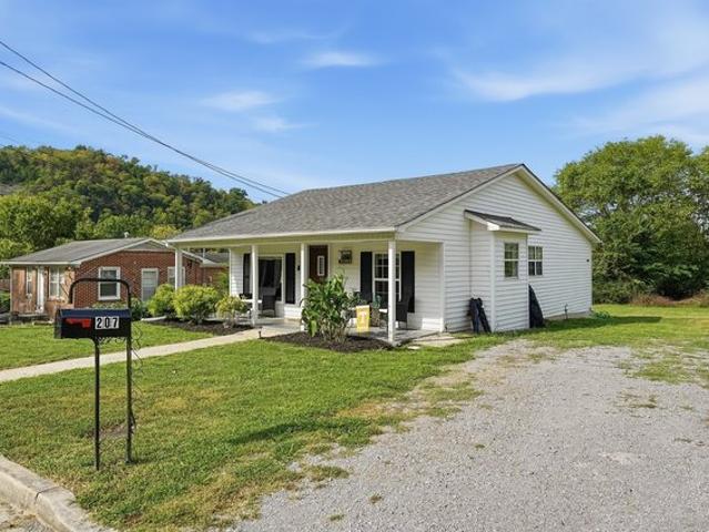 House for sale in Dowelltown, Middle Tennessee