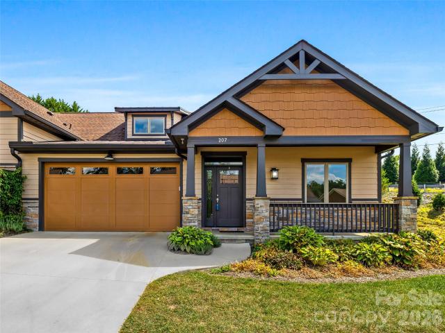 Townhouse for sale in Bowman Bluff, Hendersonville
