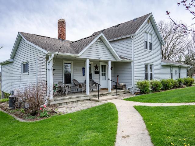 House for sale in Juneau, Wisconsin