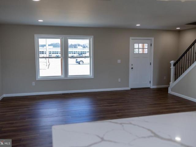 House for sale in Landisville, Buena
