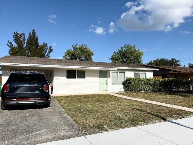 House for sale in Dania, Florida