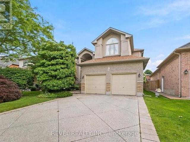 House for sale in Ancaster, Ontario