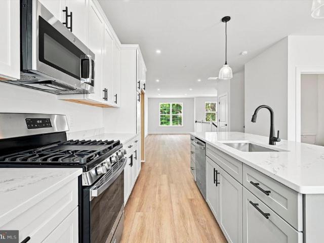 Townhouse for sale in Shainline, Bridgeport
